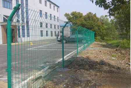 南京雙邊絲護欄網-南京雙邊絲護欄網價格-南京護欄網-南京律和護欄網廠